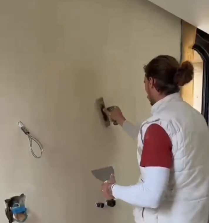 Estuco marmolino en aseo en Lloret de Mar realizado por Pintlux